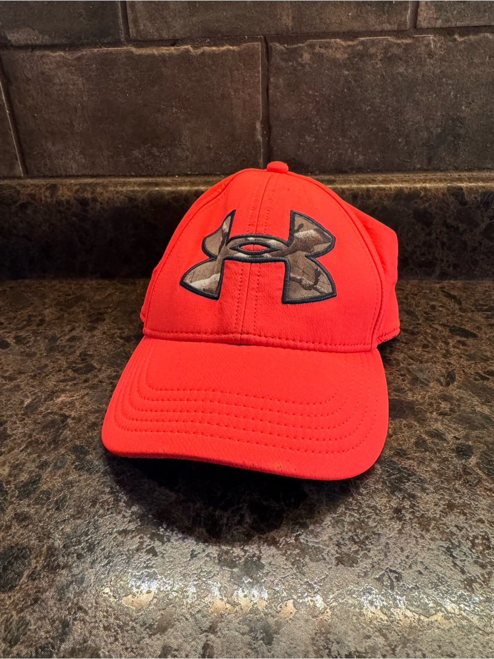 Under Armour Women’s Pink Flex Fit Baseball Cap with Camo Logo